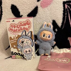 The Monsters - Exciting Macaron Vinyl Face Plush Pendant- Sea Salt Coconut